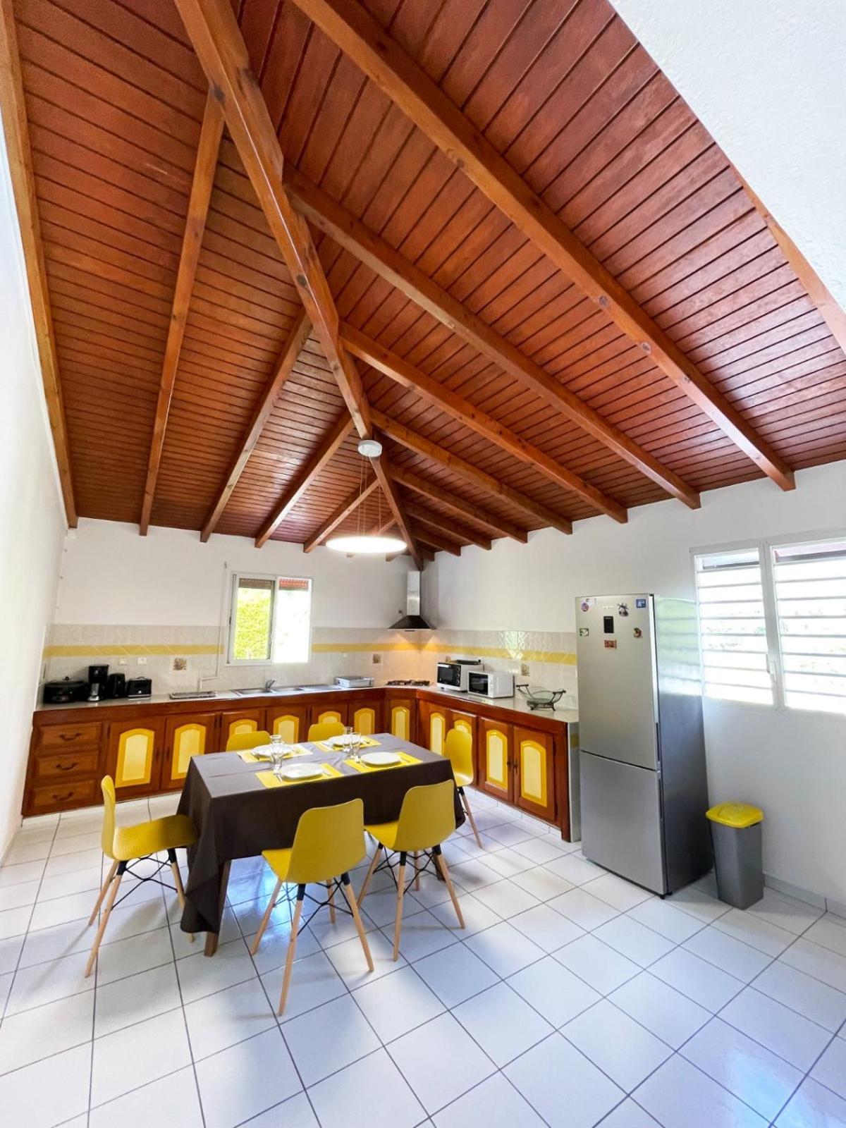 La Villa Ixora, Magnifique Villa Avec Piscine Les Abymes Exterior photo